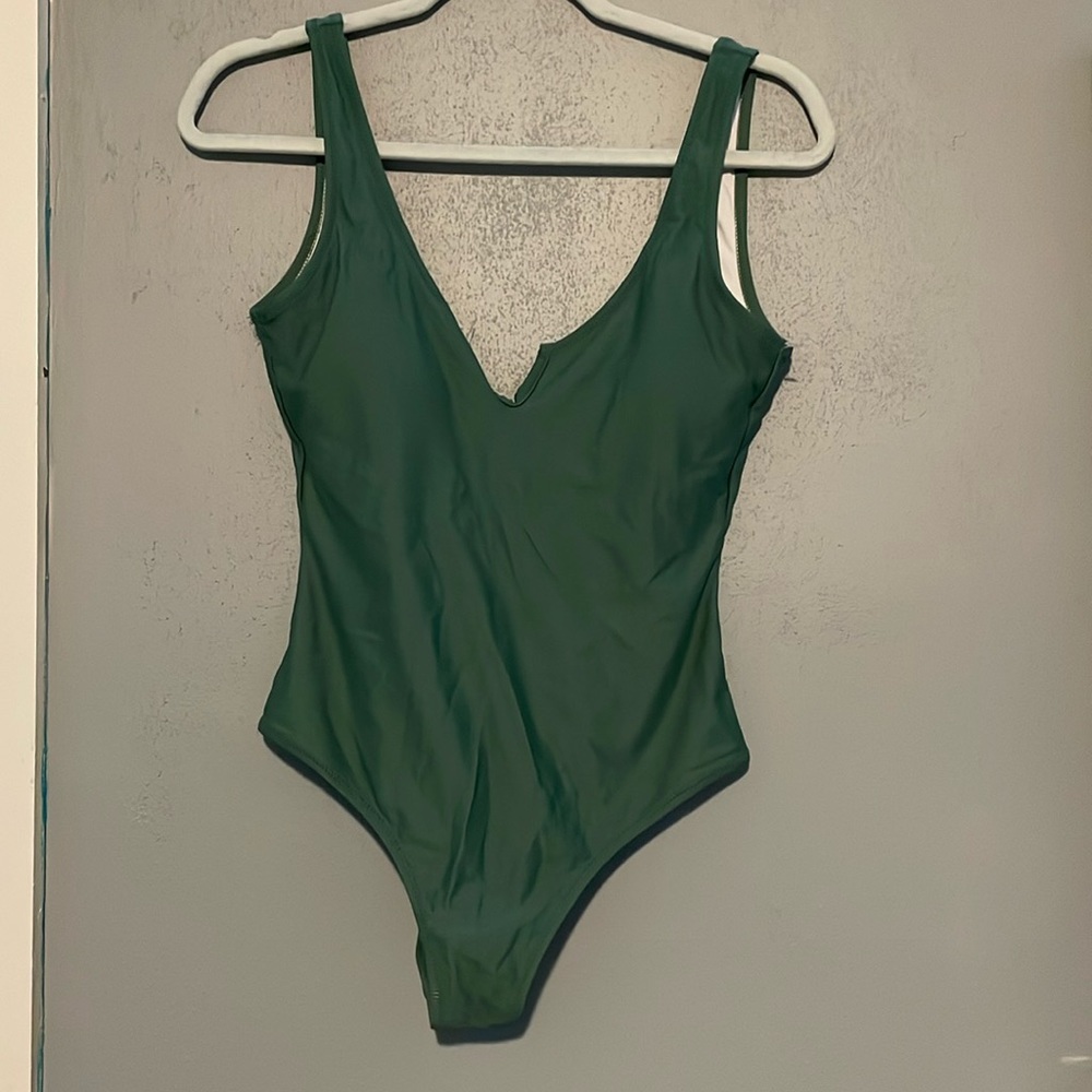 Women’s one piece bathing suit